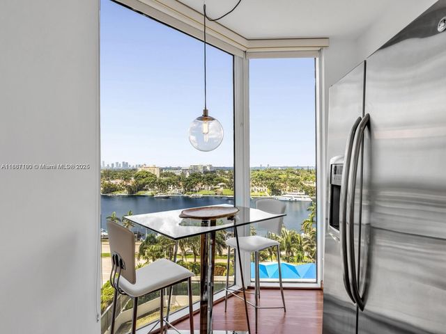 4779 W Collins Ave 1005, Miami Beach, FL 33140