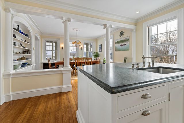 93 Chosen Vale Lane, Enfield, NH 03748