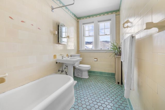 93 Chosen Vale Lane, Enfield, NH 03748