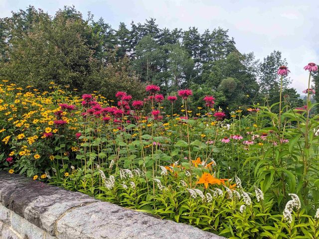 93 Chosen Vale Lane, Enfield, NH 03748