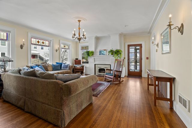 93 Chosen Vale Lane, Enfield, NH 03748