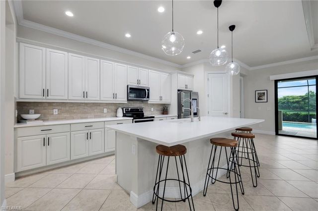 4118 Raffia DR, Naples, FL 34119