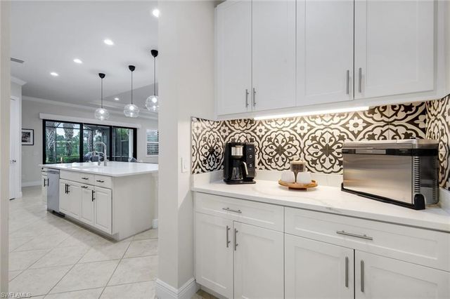 4118 Raffia DR, Naples, FL 34119