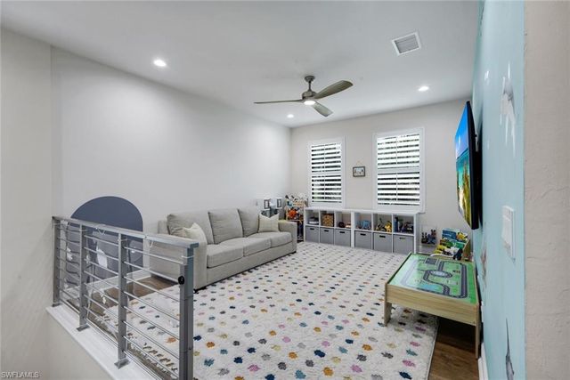 4118 Raffia DR, Naples, FL 34119