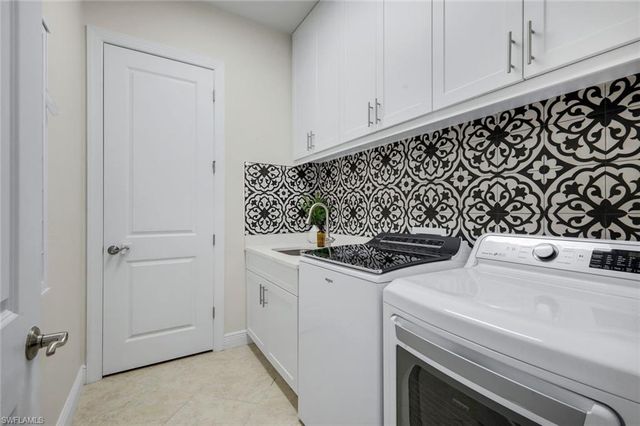 4118 Raffia DR, Naples, FL 34119