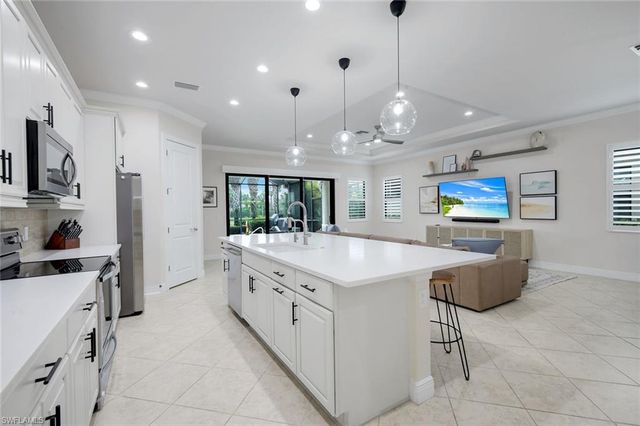 4118 Raffia DR, Naples, FL 34119