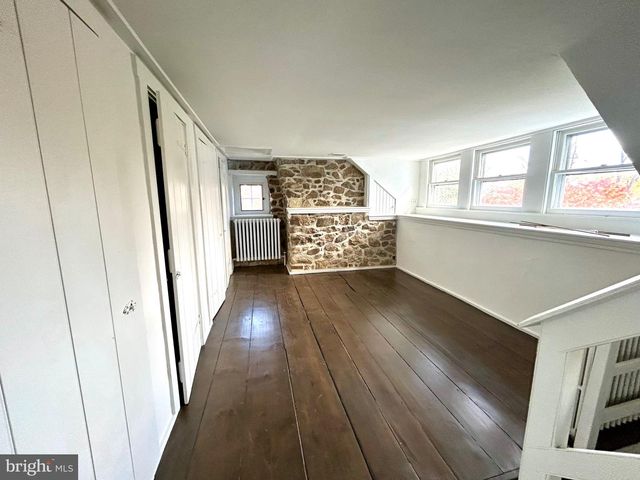 571 N NEWTOWN STREET RD, Newtown Square, PA 19073