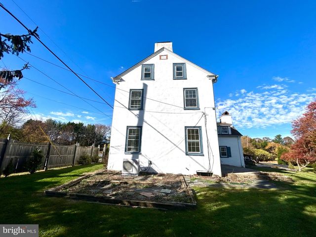 571 N NEWTOWN STREET RD, Newtown Square, PA 19073