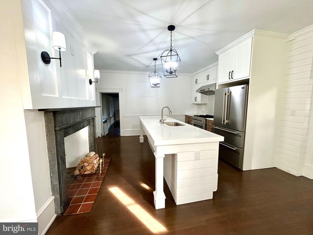 571 N NEWTOWN STREET RD, Newtown Square, PA 19073