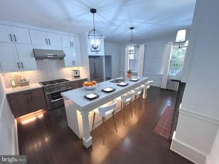 571 N NEWTOWN STREET RD, Newtown Square, PA 19073