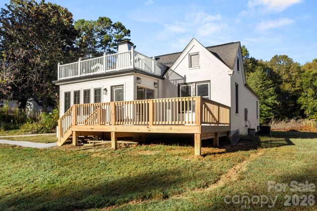 1011 N 14th Street, Bessemer City, NC 28016