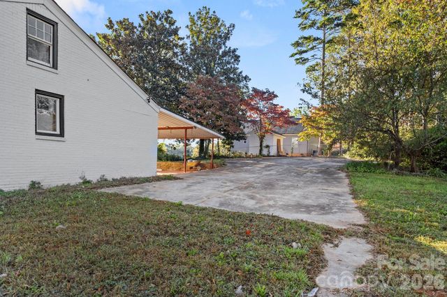 1011 N 14th Street, Bessemer City, NC 28016