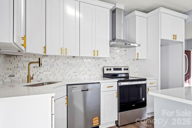 1011 N 14th Street, Bessemer City, NC 28016