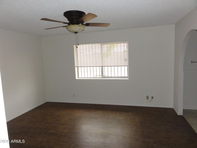4746 W DAHLIA Drive, Glendale, AZ 85304
