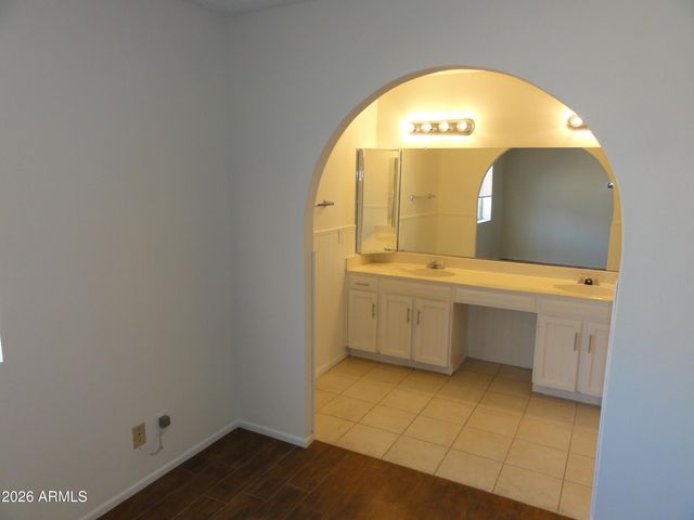 4746 W DAHLIA Drive, Glendale, AZ 85304