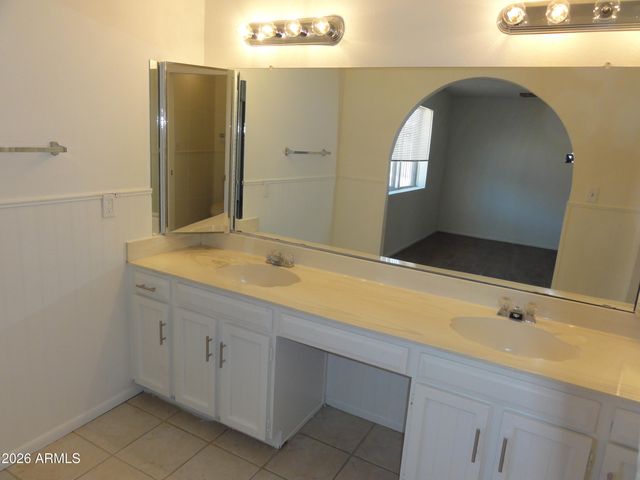 4746 W DAHLIA Drive, Glendale, AZ 85304