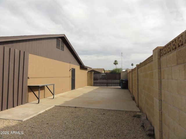 4746 W DAHLIA Drive, Glendale, AZ 85304
