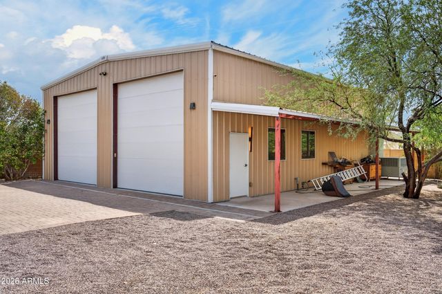 2613 W IRVINE Road, Phoenix, AZ 85086