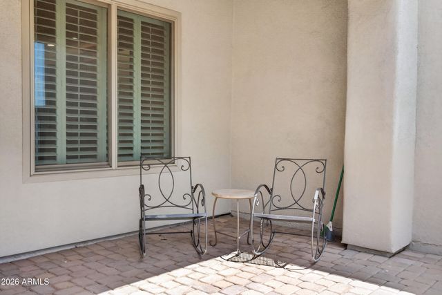 2613 W IRVINE Road, Phoenix, AZ 85086