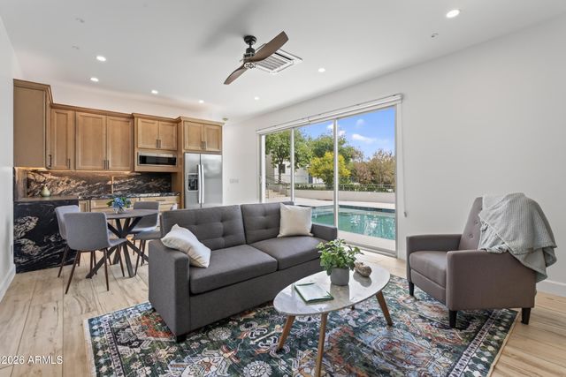 2613 W IRVINE Road, Phoenix, AZ 85086