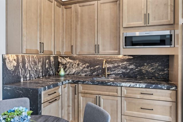 2613 W IRVINE Road, Phoenix, AZ 85086