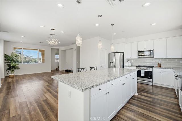 803 N Dalton Avenue 101, Azusa, CA 91702