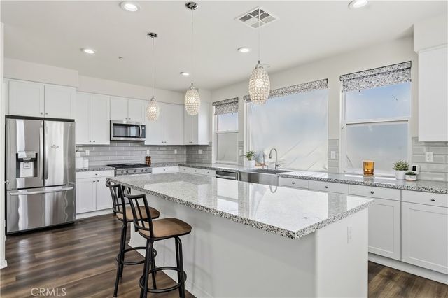 803 N Dalton Avenue 101, Azusa, CA 91702