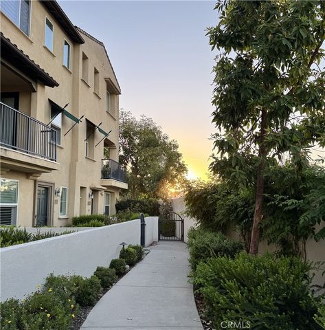 803 N Dalton Avenue 101, Azusa, CA 91702