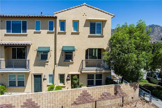 803 N Dalton Avenue 101, Azusa, CA 91702