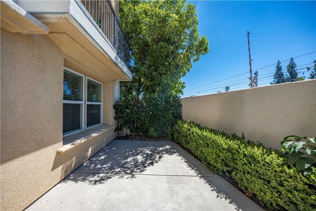 803 N Dalton Avenue 101, Azusa, CA 91702
