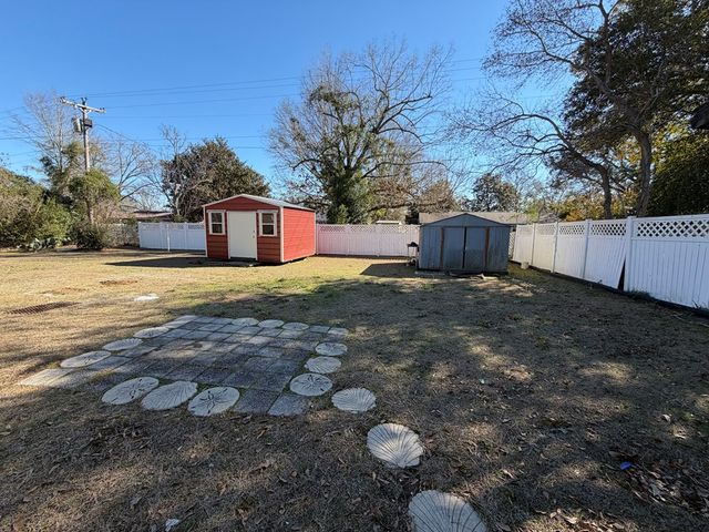 117 Deerfield Drive, Enterprise, AL 36330