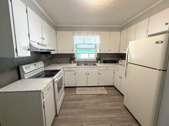 117 Deerfield Drive, Enterprise, AL 36330