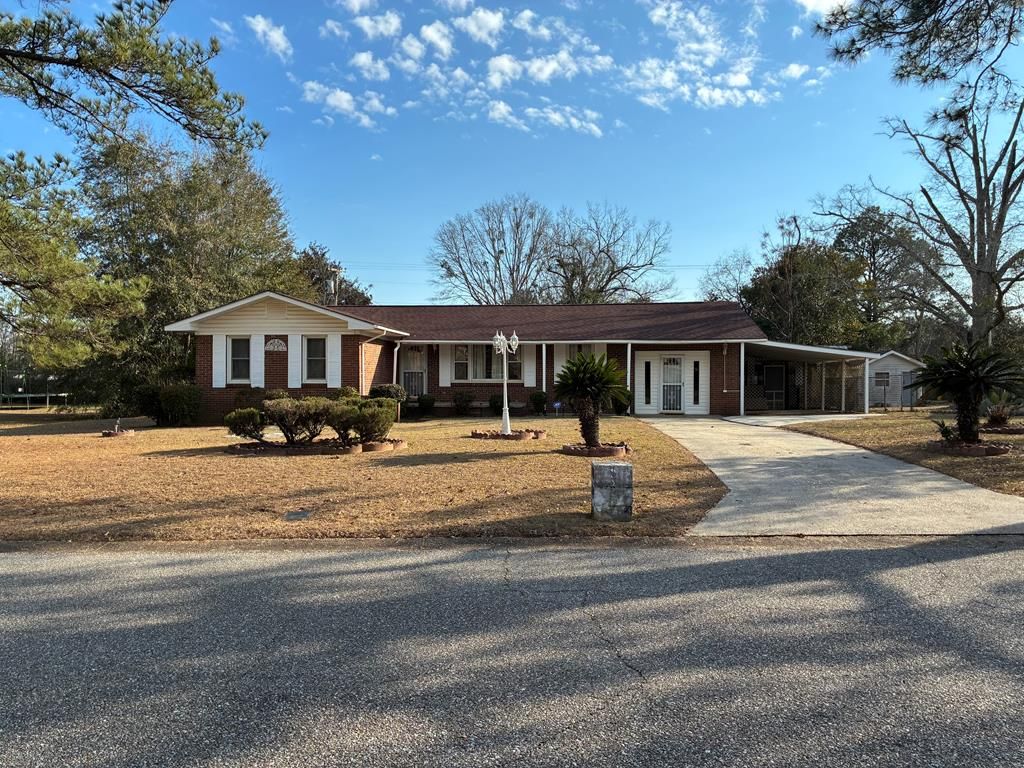 117 Deerfield Drive, Enterprise, AL 36330