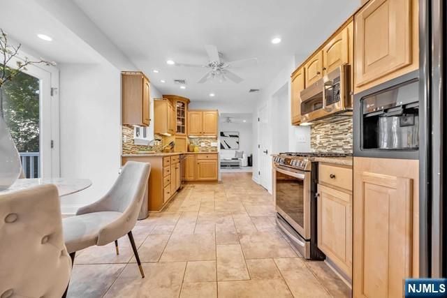 356 N Farview Avenue, Paramus, NJ 07652