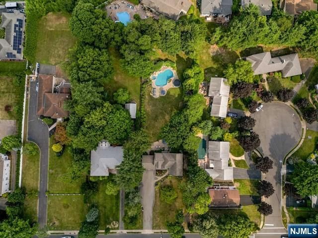 356 N Farview Avenue, Paramus, NJ 07652