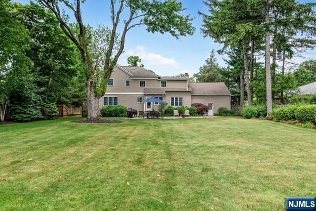 356 N Farview Avenue, Paramus, NJ 07652