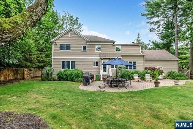 356 N Farview Avenue, Paramus, NJ 07652