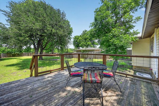 601 Circle Drive, Arlington, TX 76010