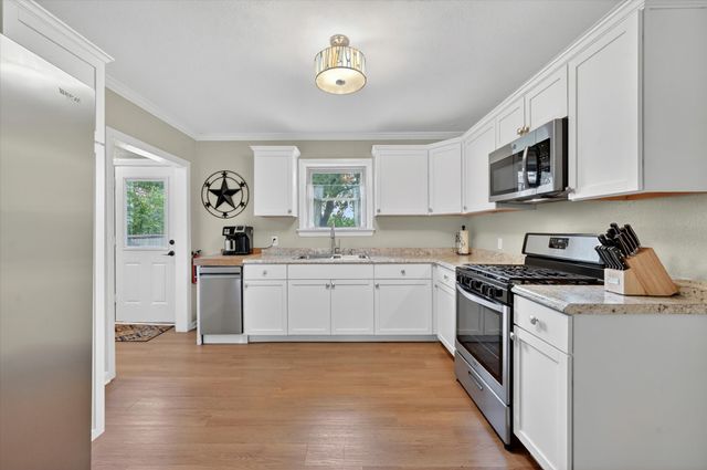 601 Circle Drive, Arlington, TX 76010