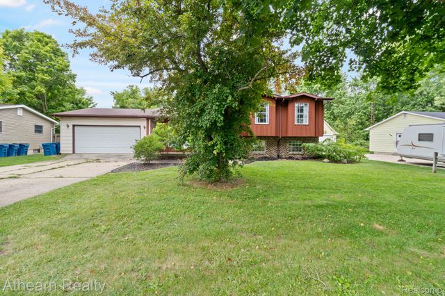 7156 Sharp Road, Mundy Township, MI 48473