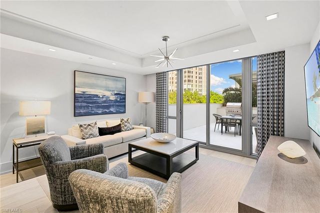 6897 Grenadier BLVD 206, Naples, FL 34108