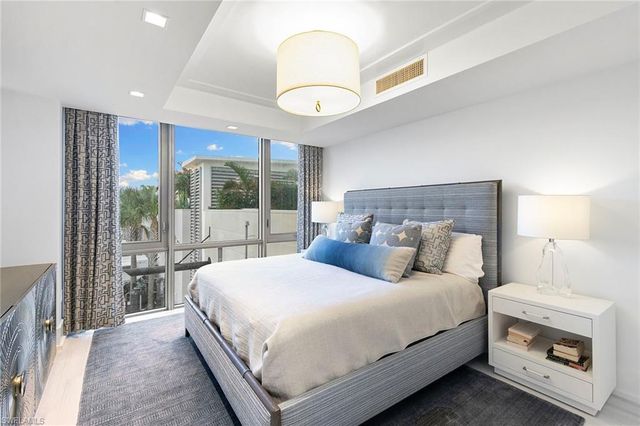 6897 Grenadier BLVD 206, Naples, FL 34108