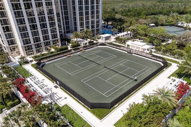 6897 Grenadier BLVD 206, Naples, FL 34108