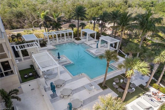 6897 Grenadier BLVD 206, Naples, FL 34108