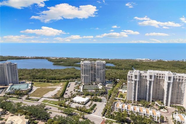 6897 Grenadier BLVD 206, Naples, FL 34108