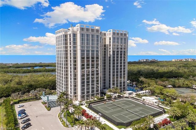 6897 Grenadier BLVD 206, Naples, FL 34108