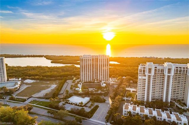 6897 Grenadier BLVD 206, Naples, FL 34108