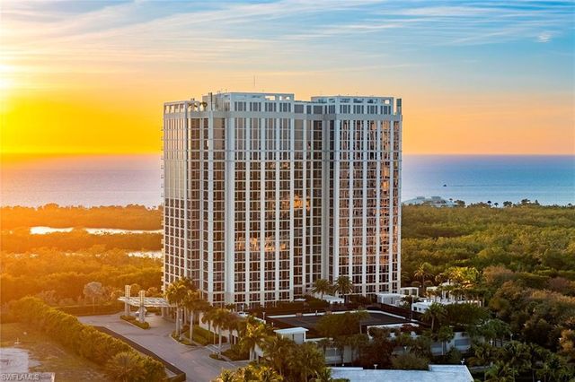 6897 Grenadier BLVD 206, Naples, FL 34108