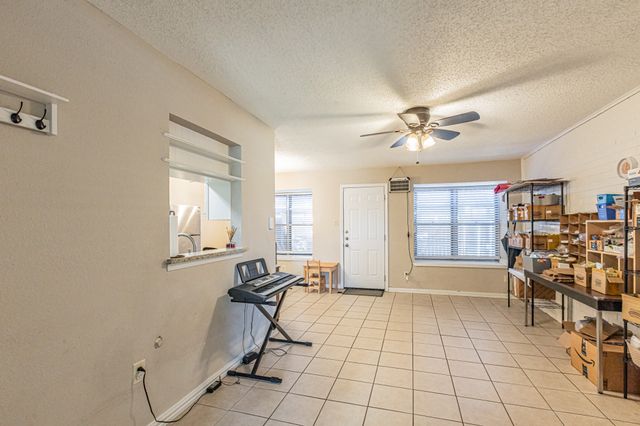 10 E Mountain Creek Drive 25, Grand Prairie, TX 75052