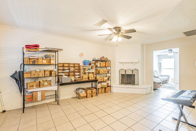 10 E Mountain Creek Drive 25, Grand Prairie, TX 75052